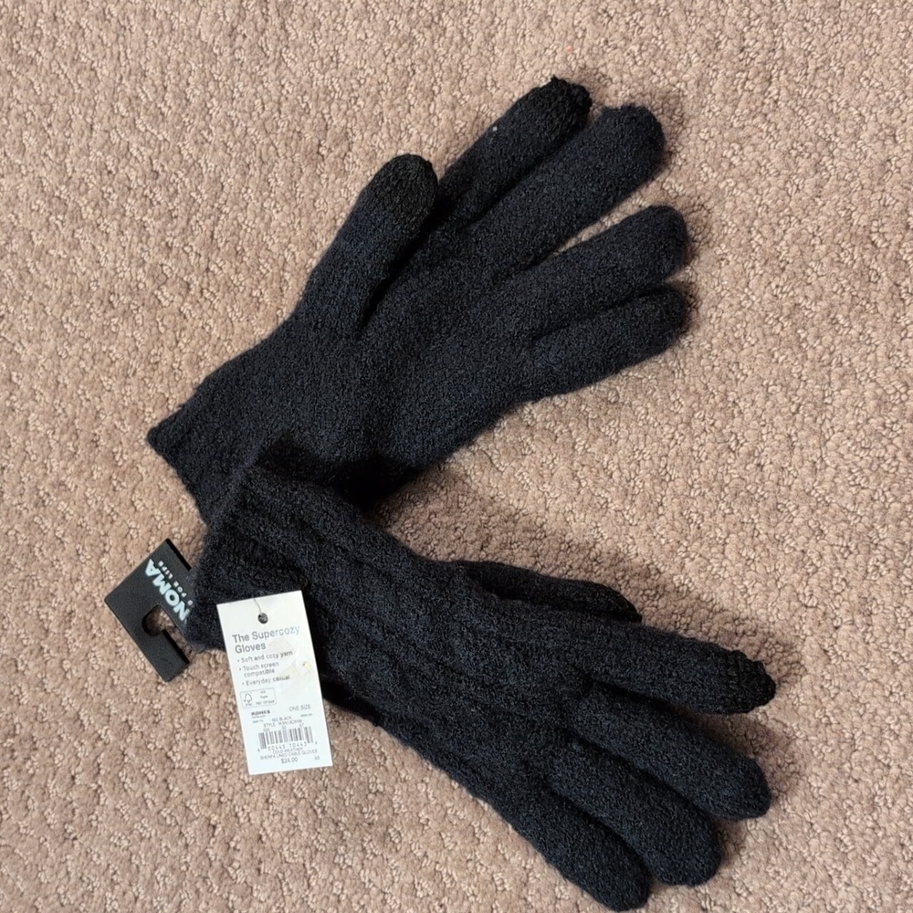 Sonoma Supercozy Black Gloves NWT
